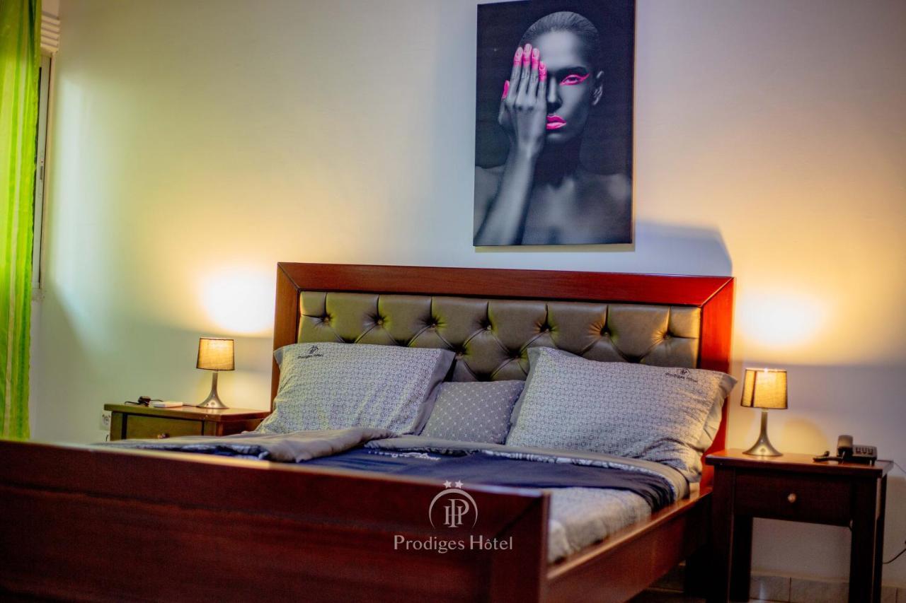 Prodiges Hotel Яунде Экстерьер фото