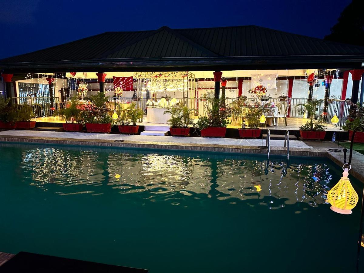 Prodiges Hotel Яунде Экстерьер фото