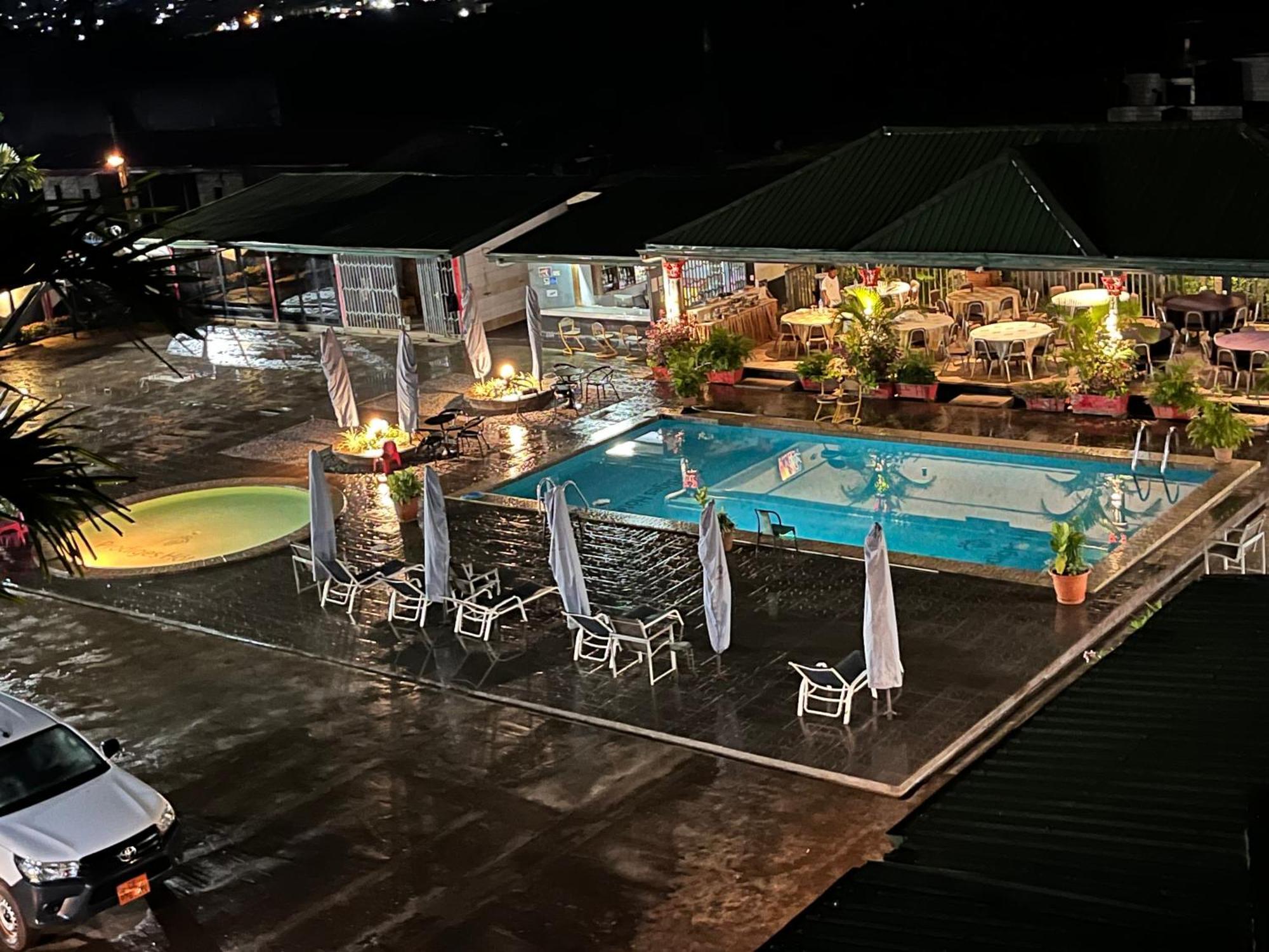 Prodiges Hotel Яунде Экстерьер фото