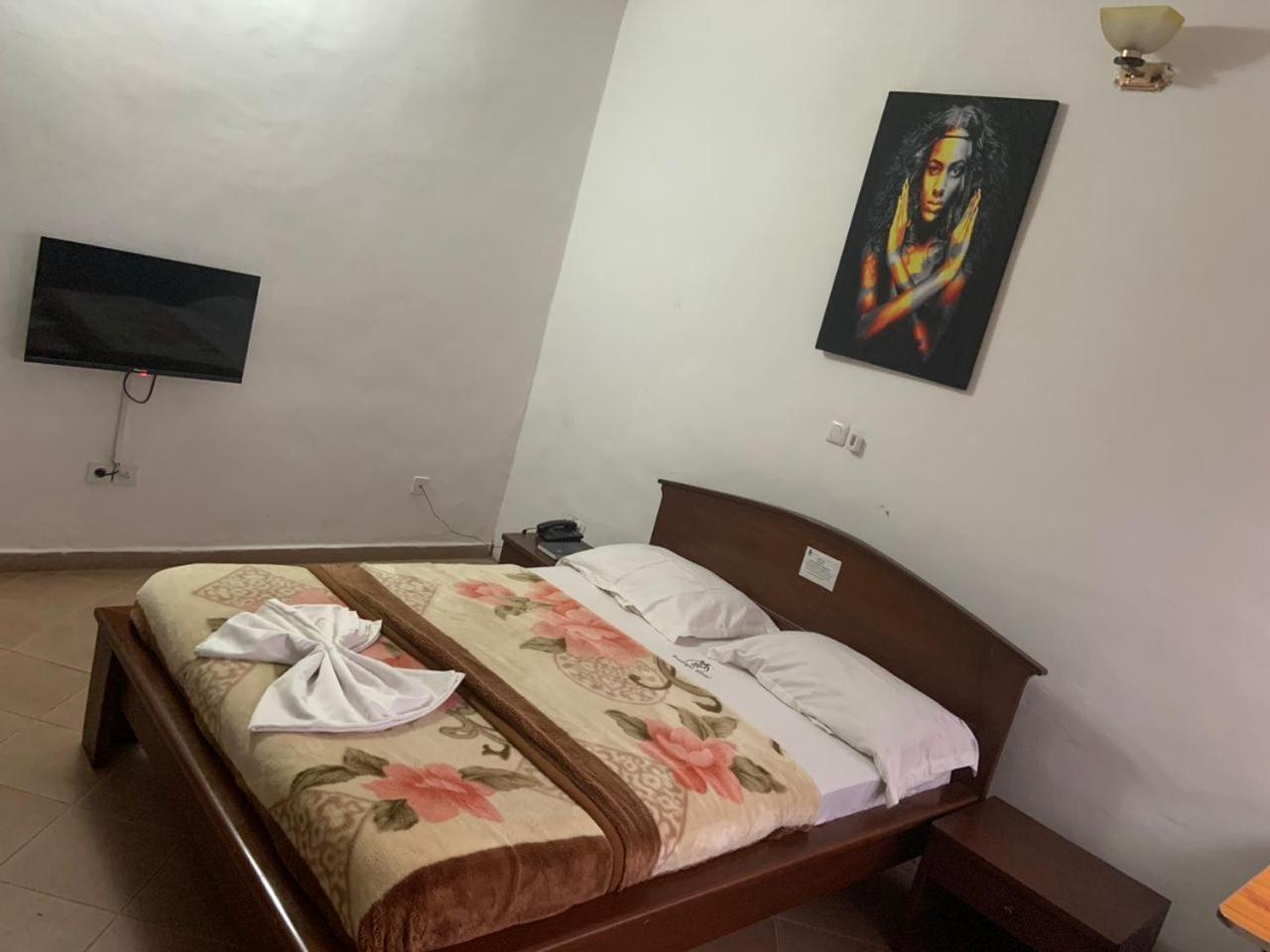 Prodiges Hotel Яунде Номер фото